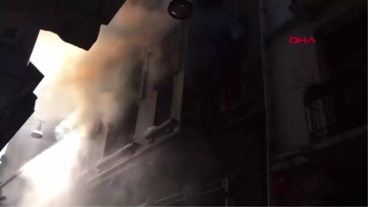 İstanbul- Beyoğlu'nda Yangın Paniği