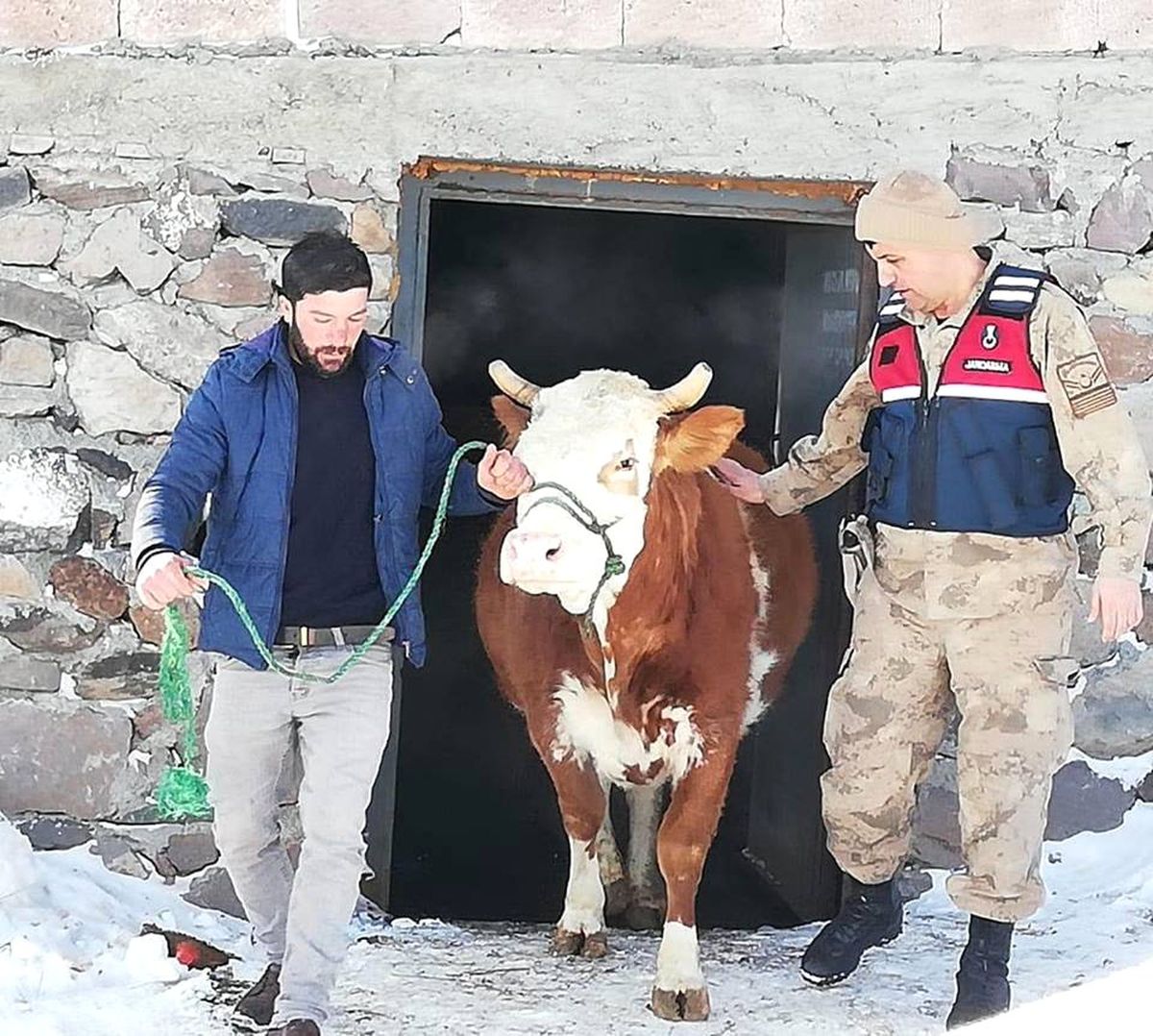 Kardaki Toynak İzleri Hırsızlık Zanlısını Yakalattı