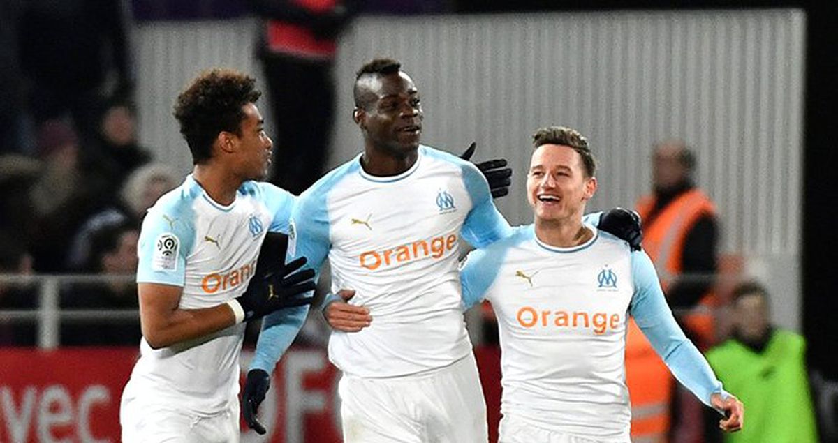 Mario Balotelli, Attığı Golden Sonra Takım Arkadaşlarıyla Sevincini Sosyal Medyadan Paylaştı