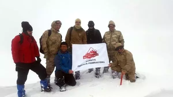 Bingöl'deki 2 Bin 878 Rakımlı Sülbüs Dağı'na İlk Kez Kış Ayında Tırmandılar