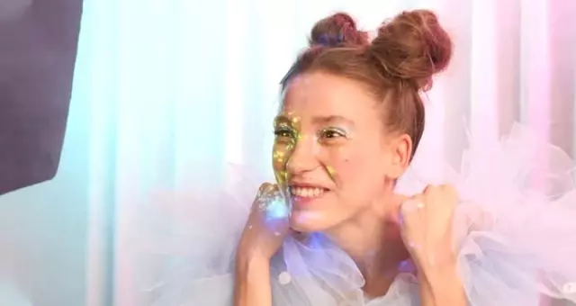 Güzel Oyuncu Serenay Sarıkaya, Hastaneye Kaldırıldı! Güzel Oyuncu Serenay Sarıkaya, Hastaneye Kaldırıldı!