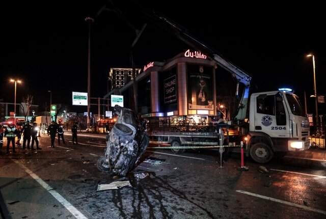 Kontrolden Çıkan Otomobil Takla Attı: 2 Yaralı