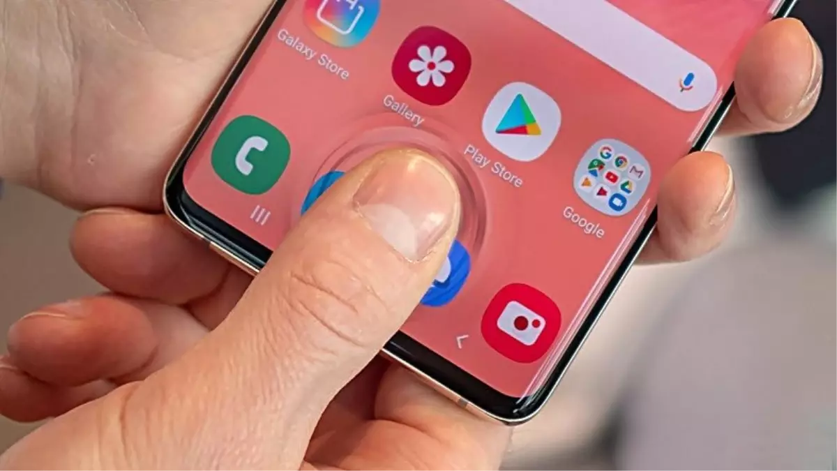 Samsung Galaxy S10'un Parmak İzi Tarayıcısının Ne Kadar Dayanıklı Olduğunu Gösteren Video