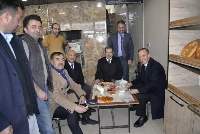 AK Parti Milletvekillerinden Esnaf Ziyareti AK Parti Milletvekillerinden Esnaf Ziyareti