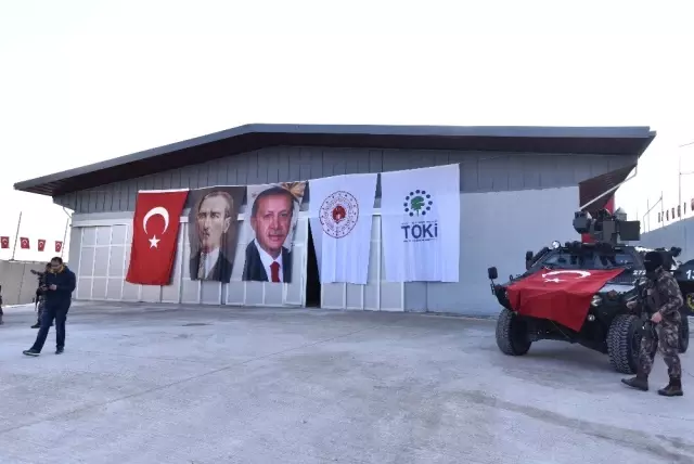 Cumhurbaşkanı Erdoğan, Ahlat Polis Güvenlik Noktası'nın Açılışını Gerçekleştirdi Cumhurbaşkanı Erdoğan, Ahlat Polis Güvenlik Noktası'nın Açılışını Gerçekleştirdi