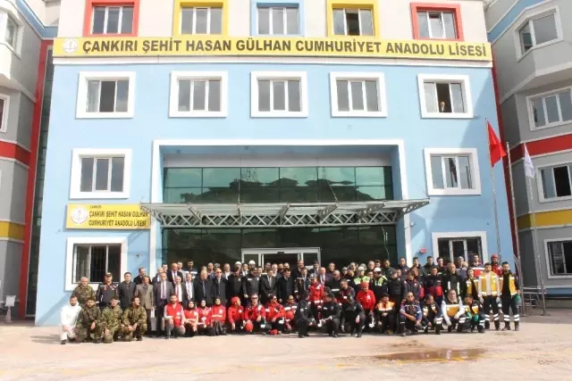 Deprem Tatbikatı Gerçeğini Aratmadı