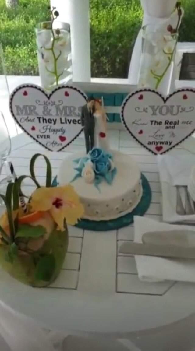 Geçtiğimiz Yıl Dünya Evine Giren Seren Serengil ve Yaşar İpek, Maldivler'de Nikah Tazeledi