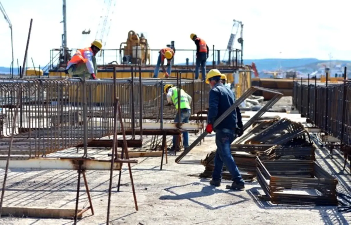 İnşaatta mali sıkışıklık devam ediyor