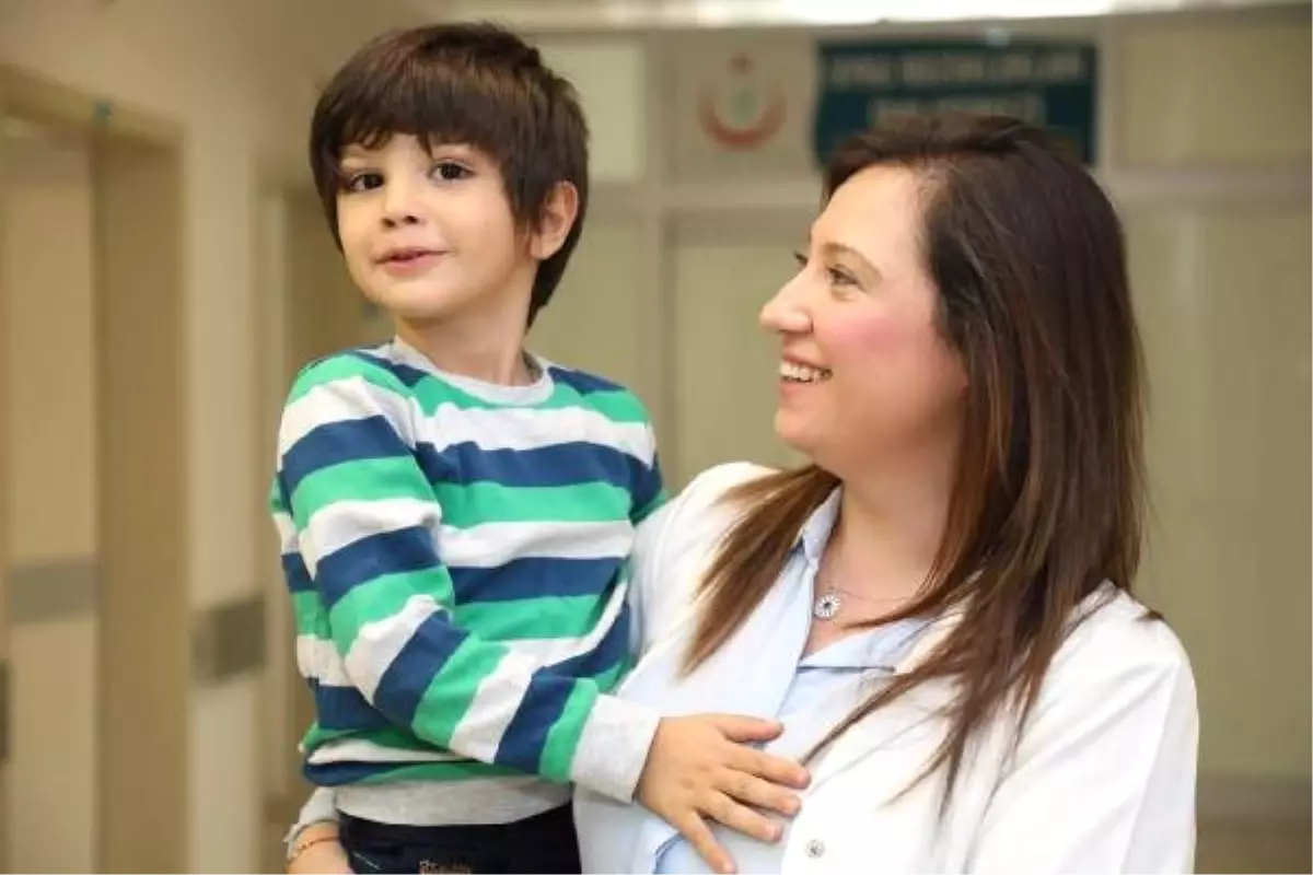 Minik Umut'un Yuttuğu Para Yemek Borusunda Kaldı