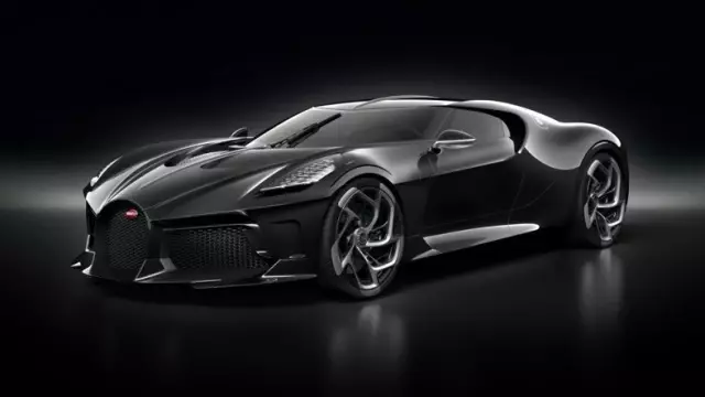Neredeyse Otoban Fiyatına Satılan Ultra Lüks Araç: Bugatti La Voiture Noire Neredeyse Otoban Fiyatına Satılan Ultra Lüks Araç: Bugatti La Voiture Noire