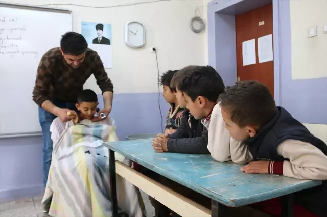 Tıraşsız Köy Çocuğu Kalmasın' Tıraşsız Köy Çocuğu Kalmasın'