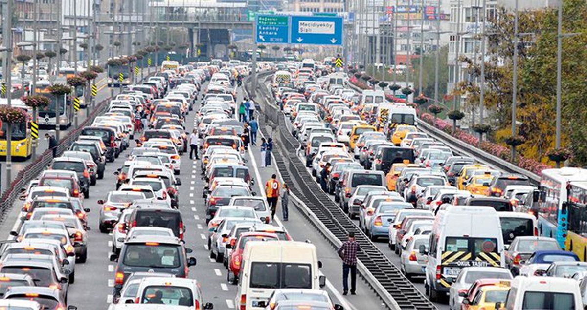Trafikte Yeni Dönem! Yaya ve Okul Geçitlerine 'Önce Yaya' Görselleri Çizilecek
