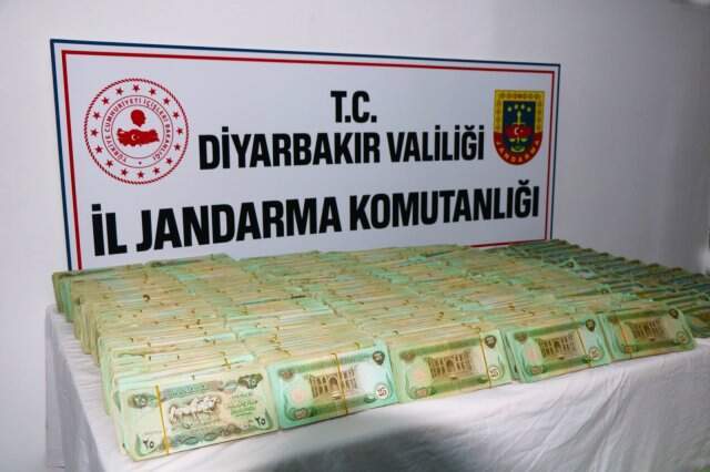 Türkiye'ye Yasa Dışı Yollardan Sokulan Irak Dinarı Ele Geçirildi