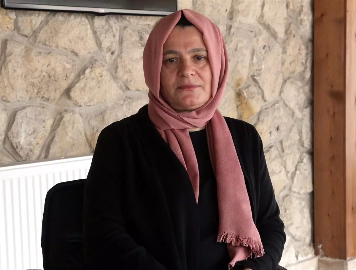 Arıcılar Sadece Bal Değil Zehri de Toplasın
