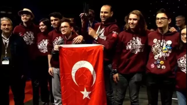 Başak Koleji'nden Mezun Öğrenciler Kanada'da Türkiye'yi Temsil Etti