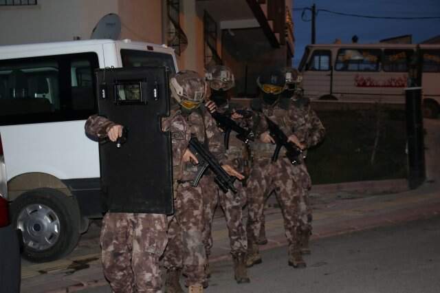Başkentte Uyuşturucu Satıcılarına Dev Operasyon: 241 Kişi Hakkında Yakalama Kararı