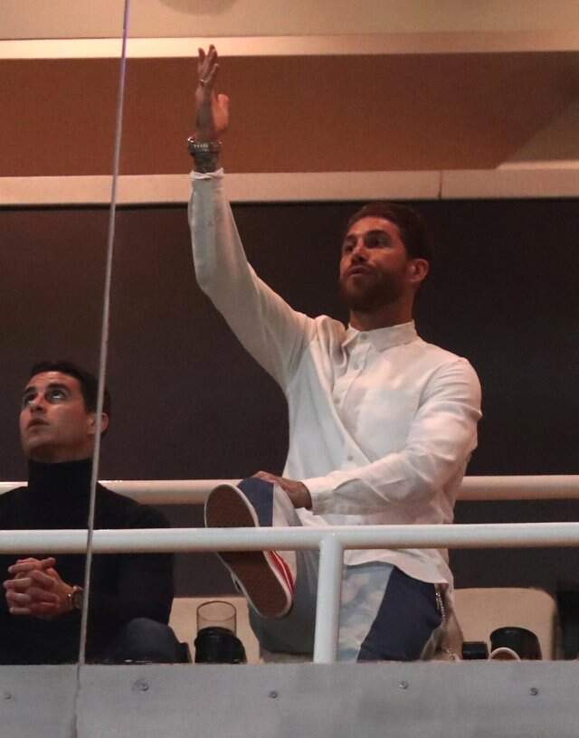 Cezası Nedeniyle Maçı Tribünden Takip Eden Sergio Ramos, Sinirlerine Hakim Olamadı
