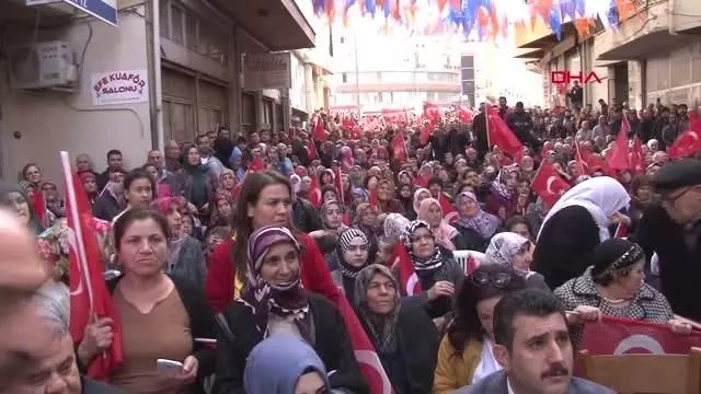 İzmir Bakan Kurum'dan İzmir'e 'Sosyal Konut' Açıklaması İzmir Bakan Kurum'dan İzmir'e 'Sosyal Konut' Açıklaması
