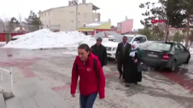 Spor Tek Ayakkabılı Şampiyon Emine Memleketi Varto'da Spor Tek Ayakkabılı Şampiyon Emine Memleketi Varto'da