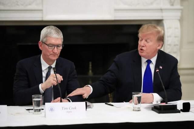 ABD Başkanı Trump'ın Apple Gafı Sosyal Medyayı Salladı