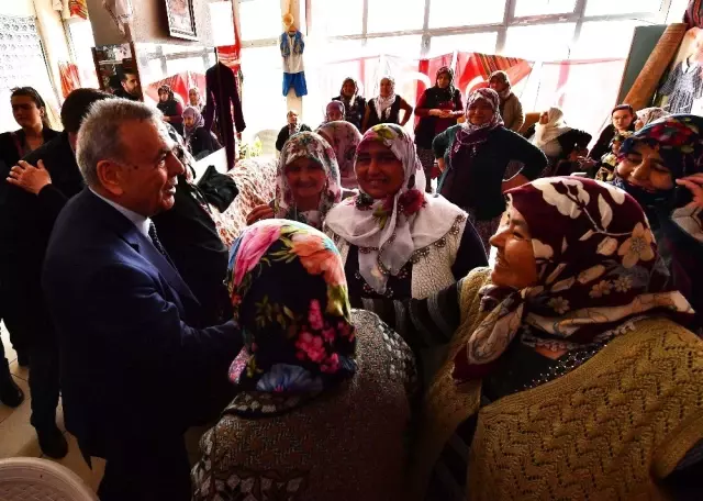 Başkan Kocaoğlu: 'Buradan Çin'e Kadar Uzanacak Mesafedeki Yolu Asfaltladık'