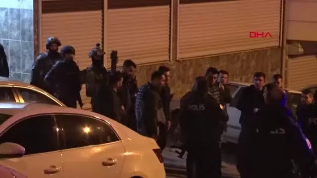 Esenyurt'ta Katliam: 4 Ölü, 1 Ağır Yaralı Esenyurt'ta Katliam: 4 Ölü, 1 Ağır Yaralı