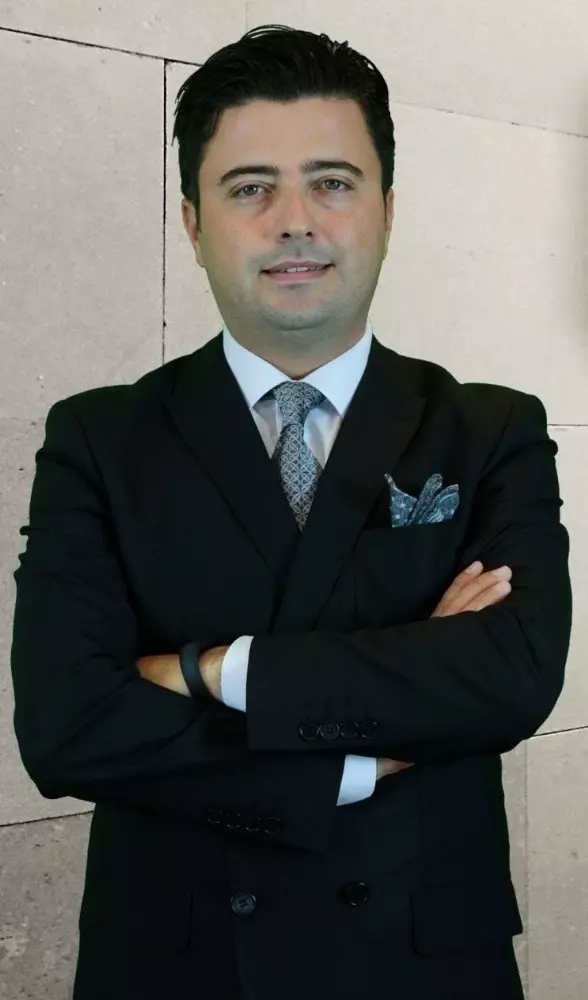 Genç İş İnsanlarına Genç Genel Sekreter Genç İş İnsanlarına Genç Genel Sekreter