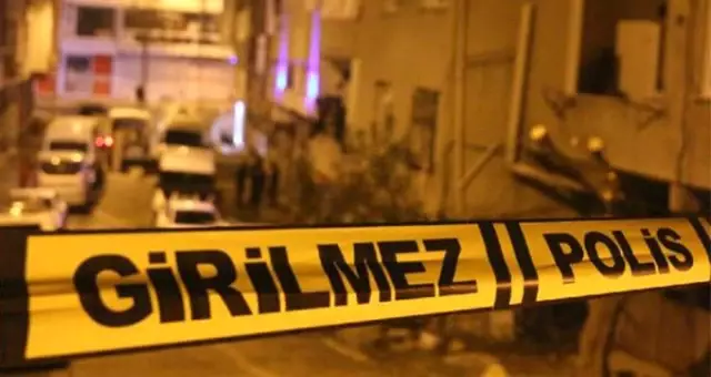 İstanbul'da Katliam! 2'si Öz Oğlu Olmak Üzere 5 Kişiyi Öldüren Katil Zanlısı Yakalandı İstanbul'da Katliam! 2'si Öz Oğlu Olmak Üzere 5 Kişiyi Öldüren Katil Zanlısı Yakalandı