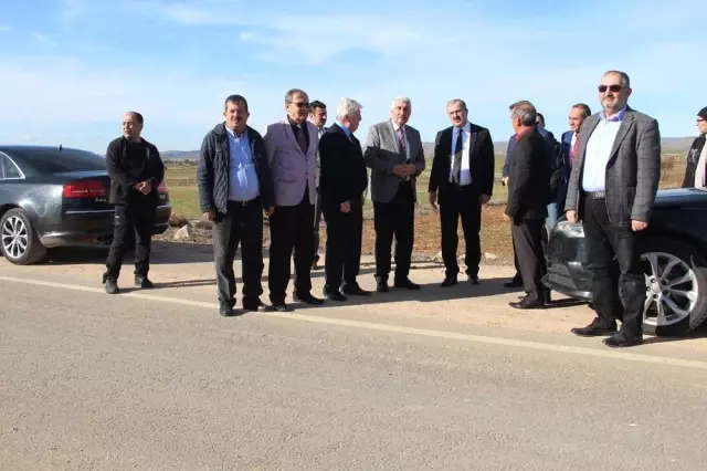 Kütahya'da 15 Kilometrelik Grup Yolu Hizmete Sunuldu Kütahya'da 15 Kilometrelik Grup Yolu Hizmete Sunuldu