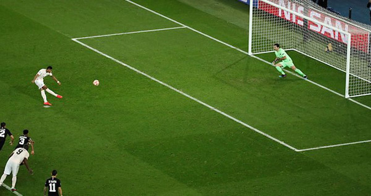Manchester United'ın Son Dakika Penaltısında Yürekler Ağza Geldi