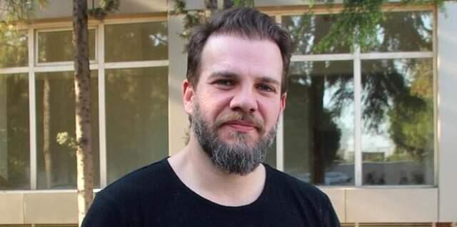 Tolga Karel Türk Kadınlarına Hakaret Eden Mehmet Akif Alakurt'a Tepki Gösterdi