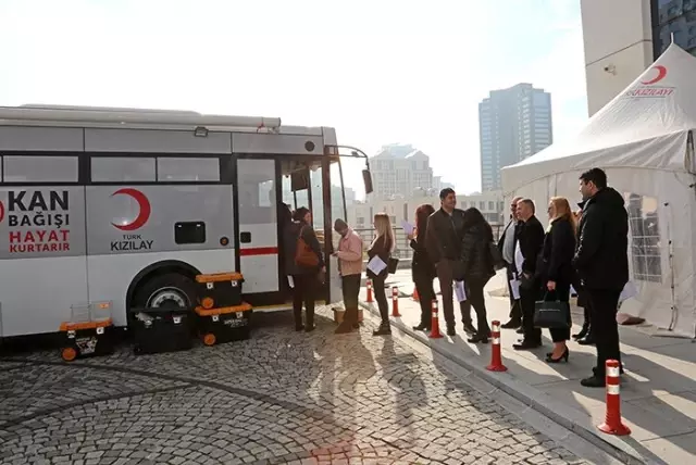 Umutla Bekleyenlere 15 Dakikalık Kocaman Destek