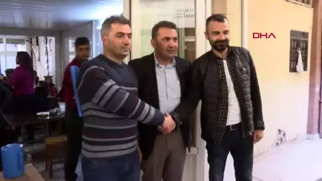 Adana Down Sendromlu 25 Çocuğa Yemek Ismarlayarak Uzlaştılar Adana Down Sendromlu 25 Çocuğa Yemek Ismarlayarak Uzlaştılar