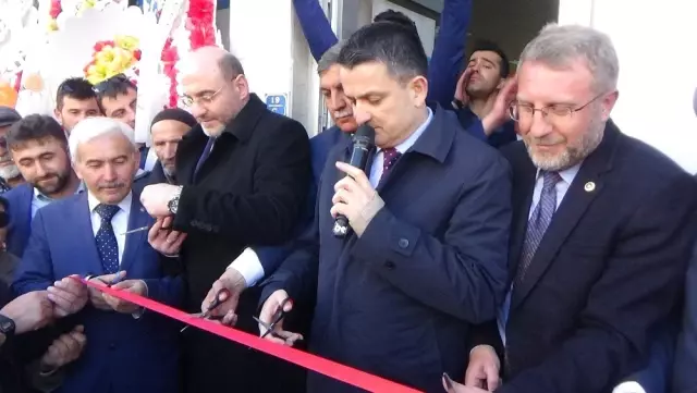 Bakan Pakdemirli Altıntaş'ta Seçim Bürosu Açılışına Katıldı Bakan Pakdemirli Altıntaş'ta Seçim Bürosu Açılışına Katıldı