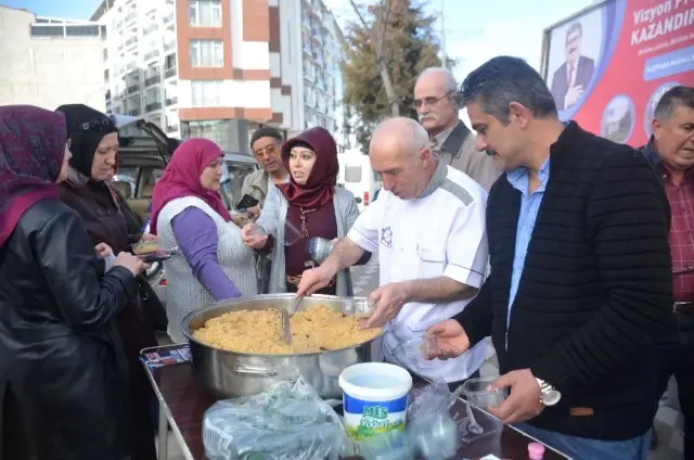 Bayan Muhtar Adayı 8 Mart Dünya Kadınlar Günü'nde Kadınları Unutmadı