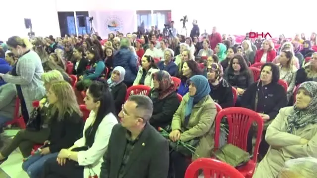 Çanakkale Erkeklerin Konuştuğu, 'Kadın Olmak' Paneline Kadınlardan Tepki Çanakkale Erkeklerin Konuştuğu, 'Kadın Olmak' Paneline Kadınlardan Tepki