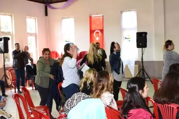 Erkeklerin Konuştuğu, 'kadın Olmak' Paneline Kadınlardan Tepki