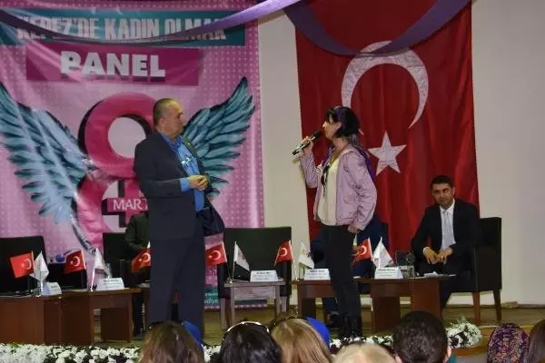 Erkeklerin Konuştuğu, 'kadın Olmak' Paneline Kadınlardan Tepki