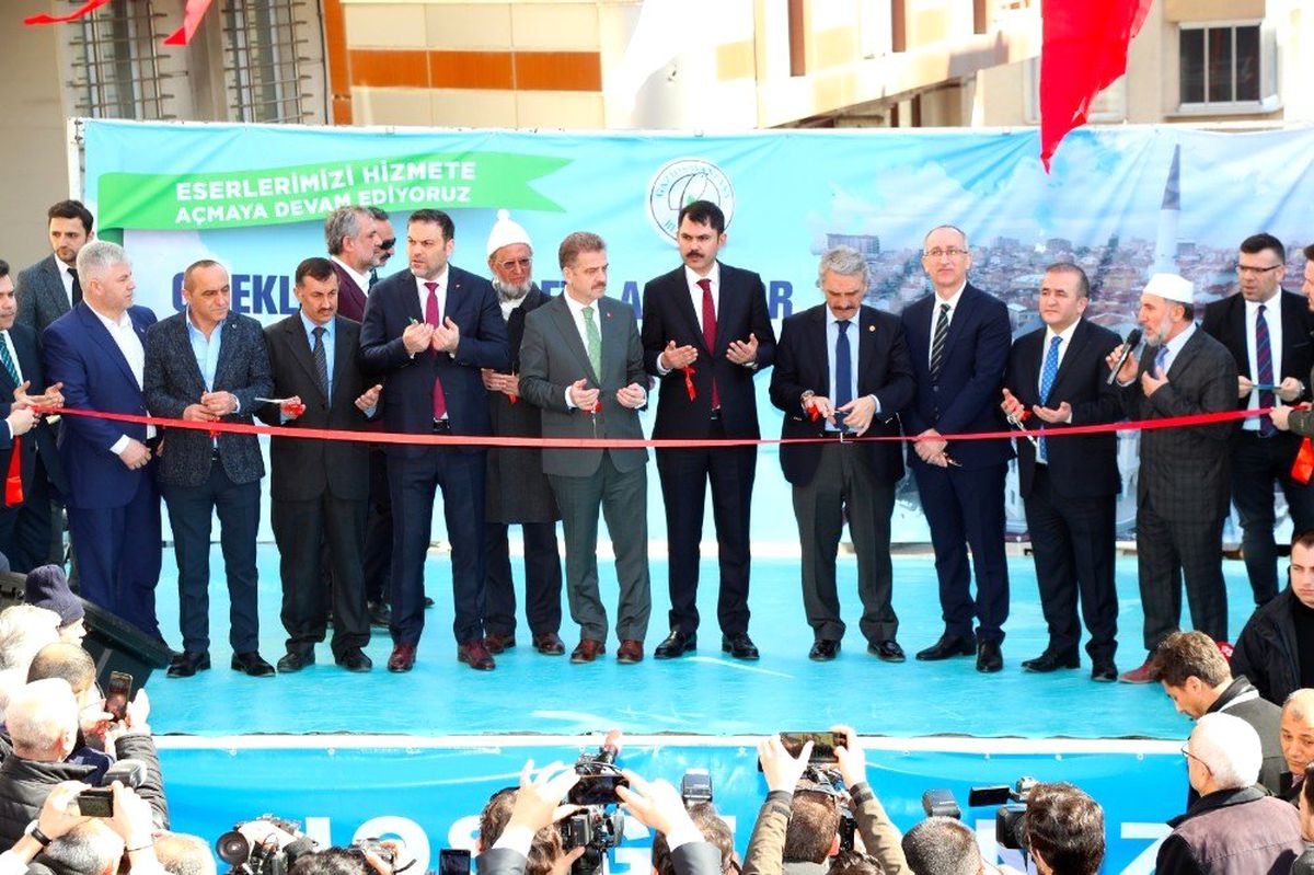 Gaziosmanpaşa'da Yapımı Tamamlanan Çilekli Camii İbadete Açıldı