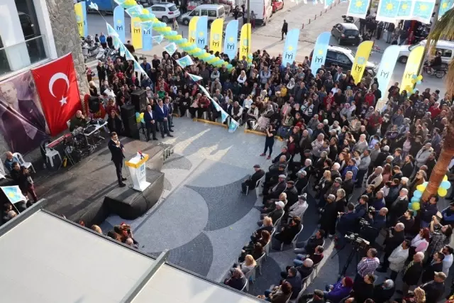 İyi Parti'den Ortakent'te Coşkulu Açılış