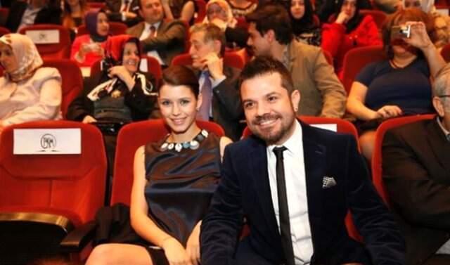 Kenan Doğulu ile Boşanacağı İddia Edilen Beren Saat, Yaptığı izahla Kafaları Karıştırdı