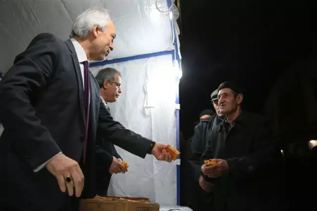 Kütahya Belediyesi'nden Helva İkramı