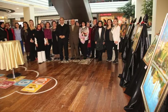 Kütahya'da 'Kadınca Kararınca' Konulu Karma Sergi Kütahya'da 'Kadınca Kararınca' Konulu Karma Sergi