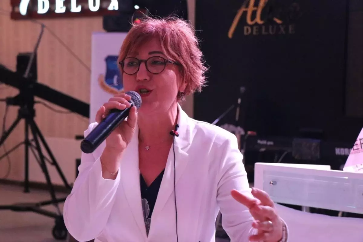 Sema Karaoğlu: 'Kadınlar Halen İkinci Sınıf Vatandaş Muamelesi Görüyor'