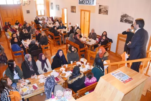 Seyitgazi'de Kadınlar Günü Programı Seyitgazi'de Kadınlar Günü Programı