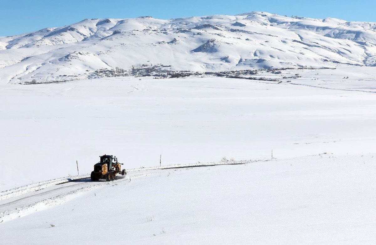 Van'da 42 Yerleşim Yeri Ulaşıma Kapandı