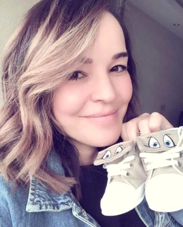 4 Aylık Hamile Olan Şarkıcı Bengü'nün Kızının İsmi Belli Oldu