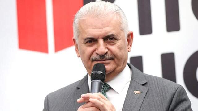 AK Parti İstanbul Adayı Yıldırım, Gençlerle Birlikte PUBG Oynadı