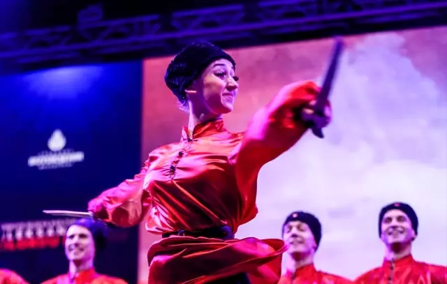Aleksandrov Rus Kızılordu Korosu Büyükçekmece'de Konser Verdi