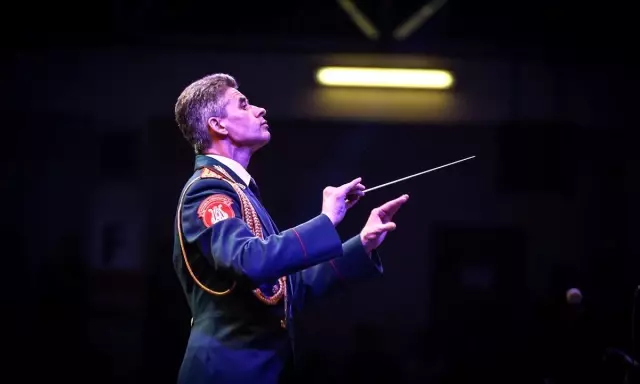 Aleksandrov Rus Kızılordu Korosu Büyükçekmece'de Konser Verdi